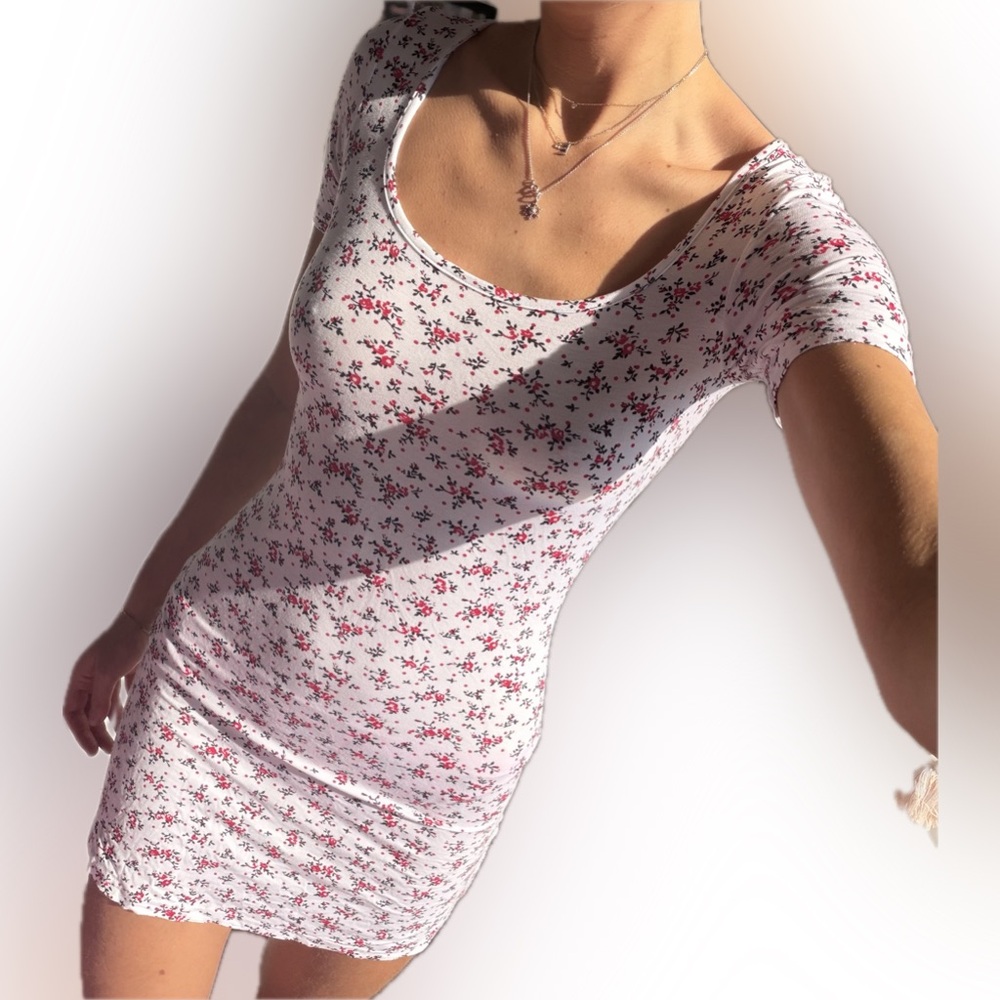 PrettyLittleThing White Floral Dress